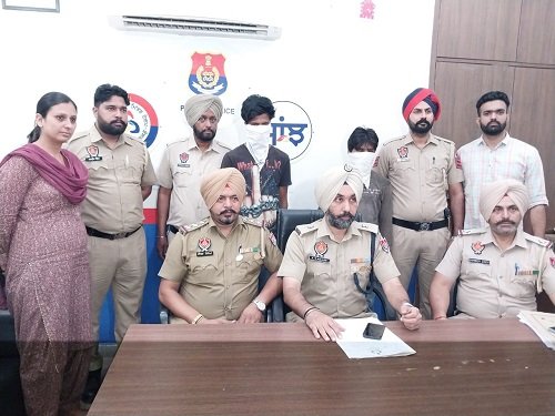 Big success of Mohali police, arrested those who stole the car after killing the youth