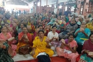 Gau Grass Seva Samiti and Gau Hospital Phase 1 Mohali distributed cow dung lamps after the Ekadashi Kirtan