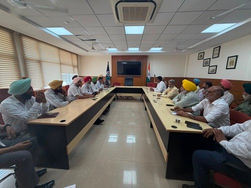 A delegation of pensioners and employees met DC Mohali and SSP Mohali regarding the August 27 bandh call